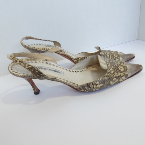 Manolo Blahnik Shoes - Manolo Blahnik slingback kitten heels